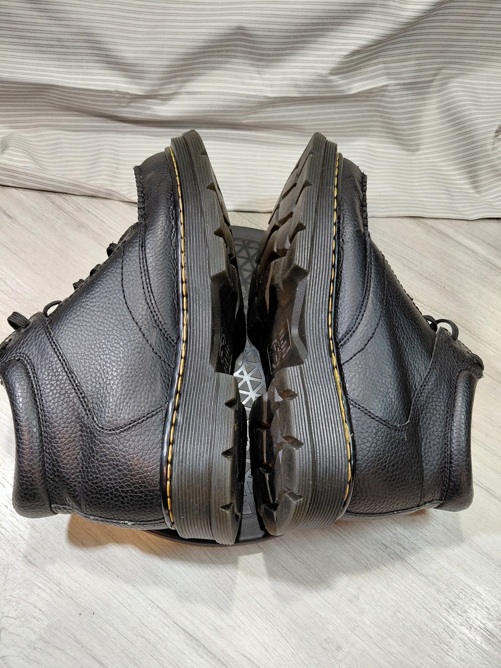 Dr. Martens Mens Chunky Garvey Black Leather Moc Toe Rugged Ankle Boots SIZE 12 - Picture 6 of 16